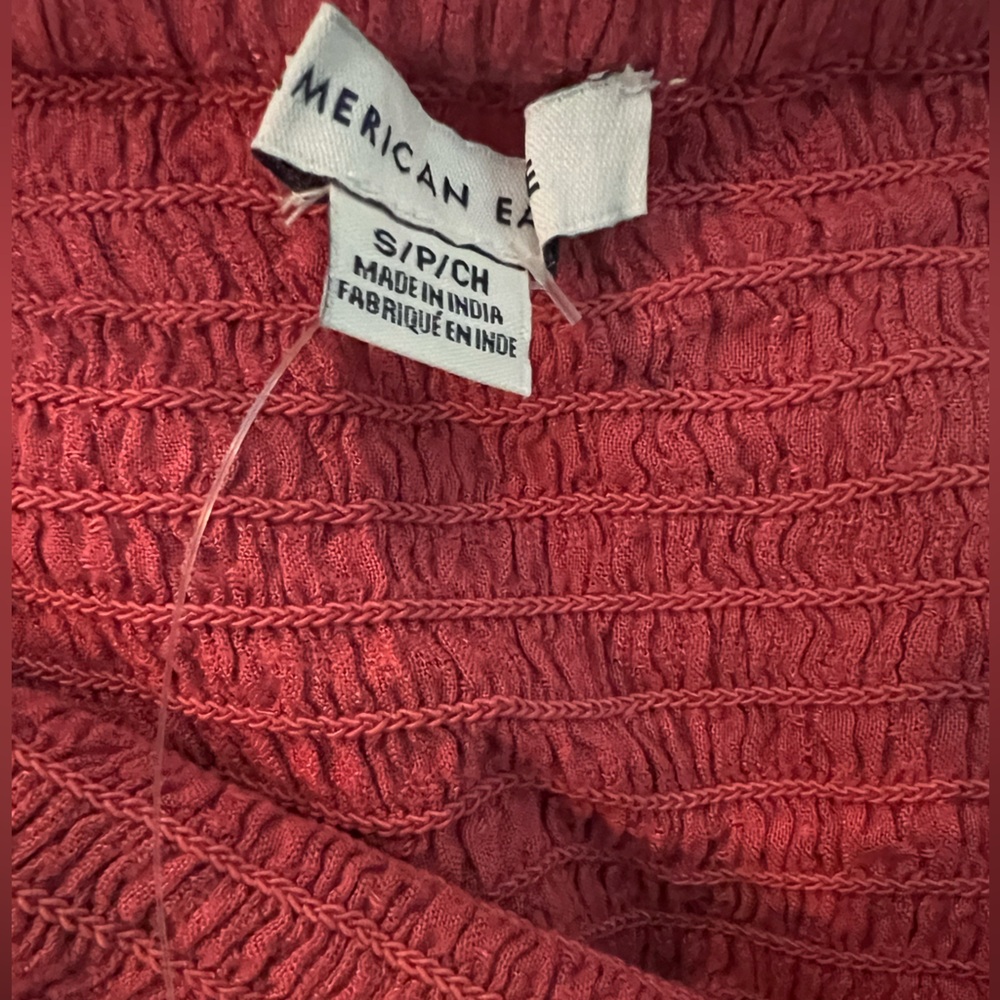 American Eagle NWT Dark Pink Smocked Halter Top Size Small - Picture 5 of 7